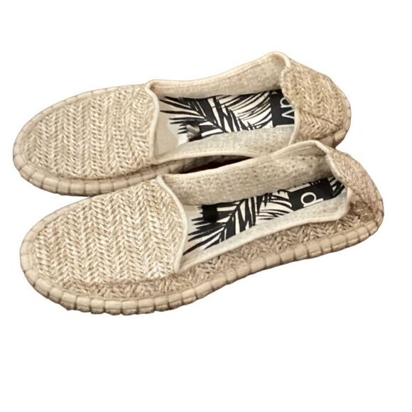 DV Dolce Vita Woven Espadrilles Slip on Loafers Flats Beige Tan Size 6.5 - Picture 3 of 8